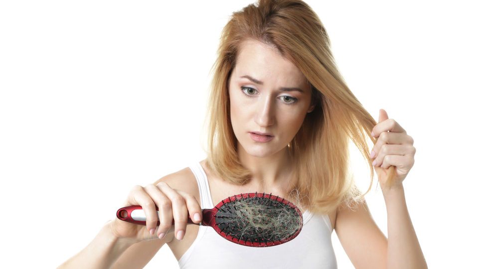 Caída del cabello: Causas y tratamientos para combatir la calvicie