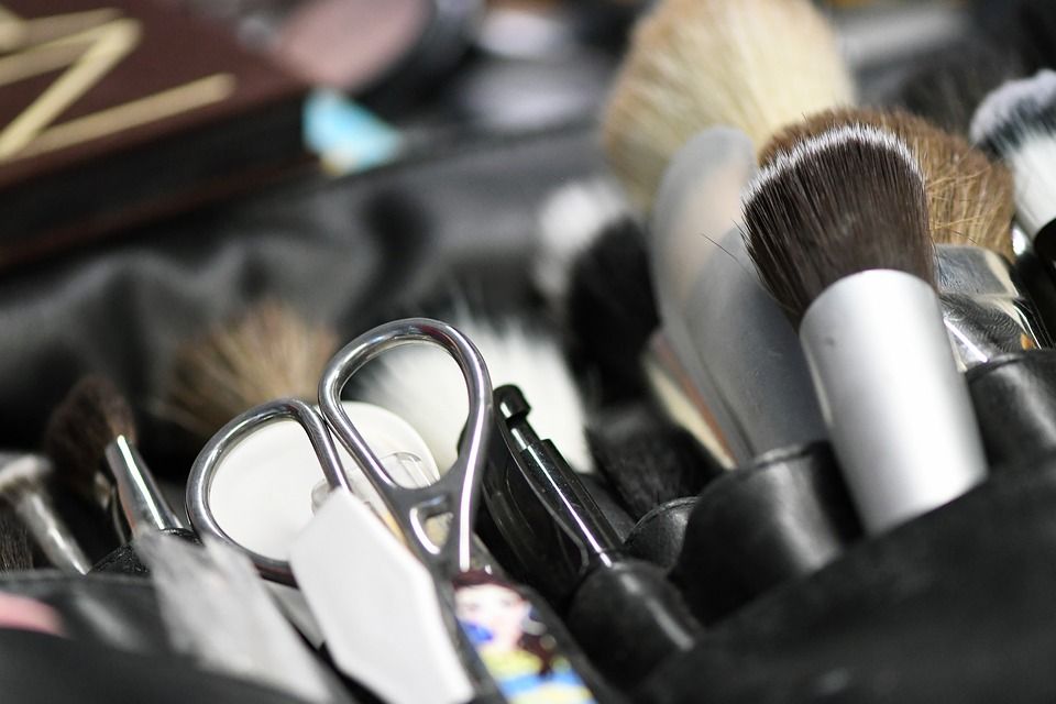Cómo limpiar brochas de maquillaje para que duren más tiempo