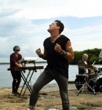 cumbiana canción de carlos vives
